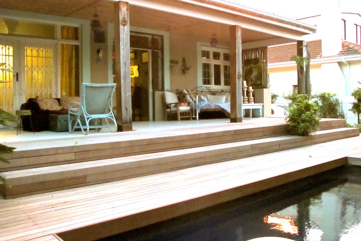 Entire freestanding 1920s home & pool and garden