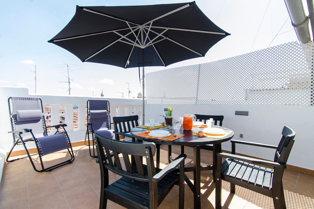 DISFRUTA DE LA TERRAZA LIVEINCOLORS