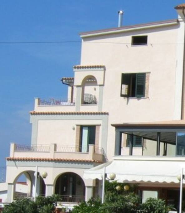 Esterno palazzina.