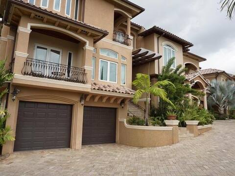 Kingston Cherry Gardens Townhouse
