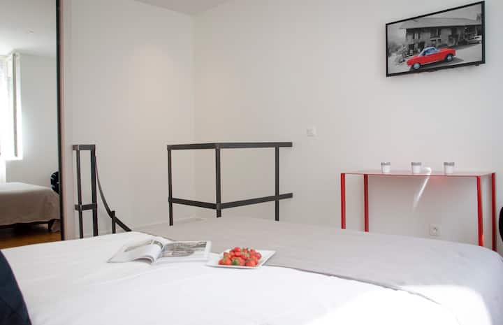 Lovely duplex Halles and beaches