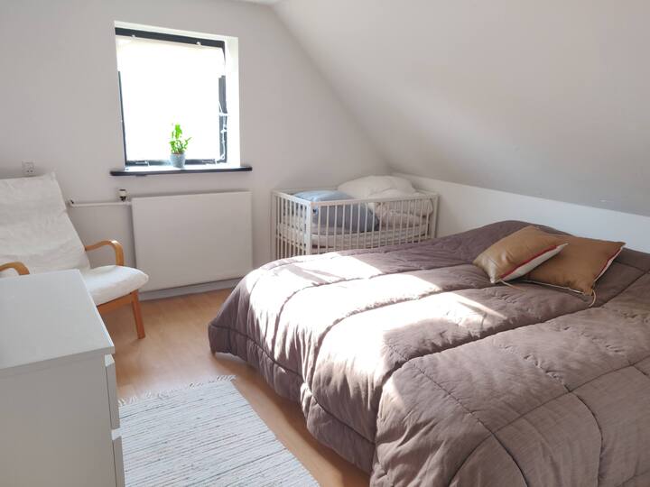 Ოთახი 180 სმ საწოლით