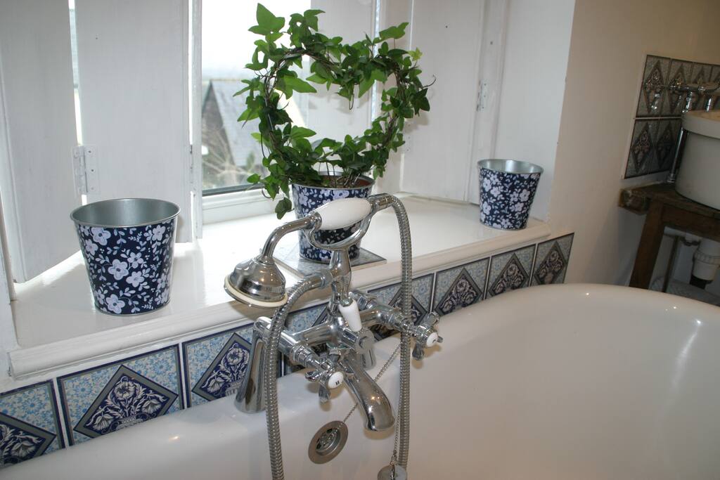 Indulge in a romantic roll top bath after a days walking in the fabulous Brecon Beacons. or observe the Beacons from the bath :-)
