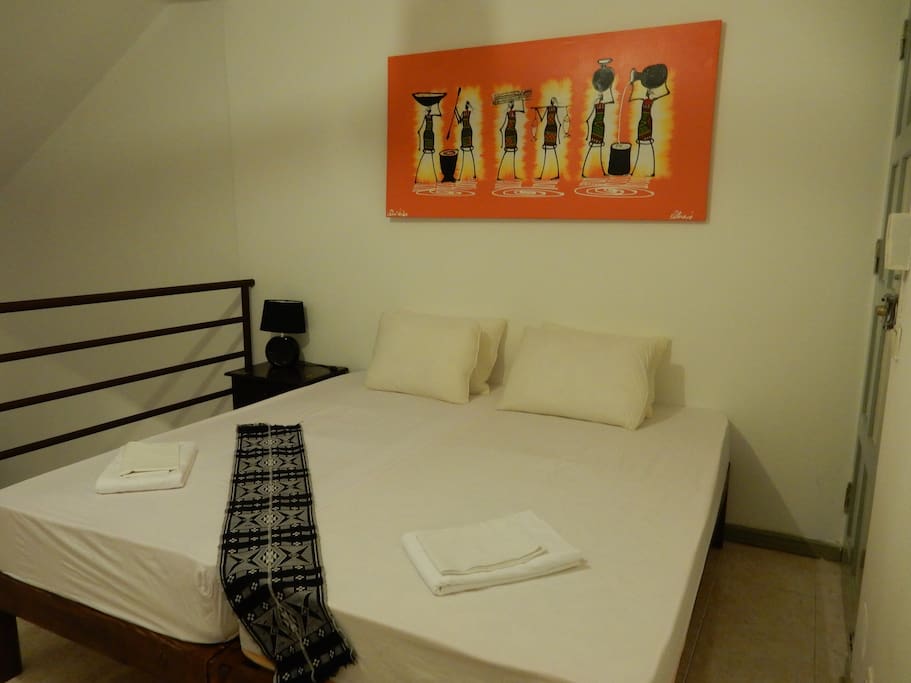 Double bed layout