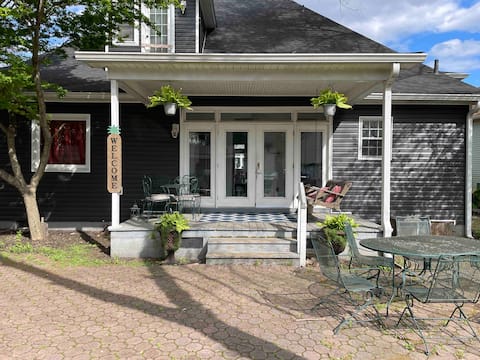 5 Bedroom 5 bath Historic Comfort at its Best