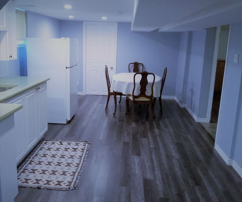 Kitchenette and Dining area