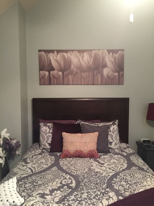 Guest bedroom