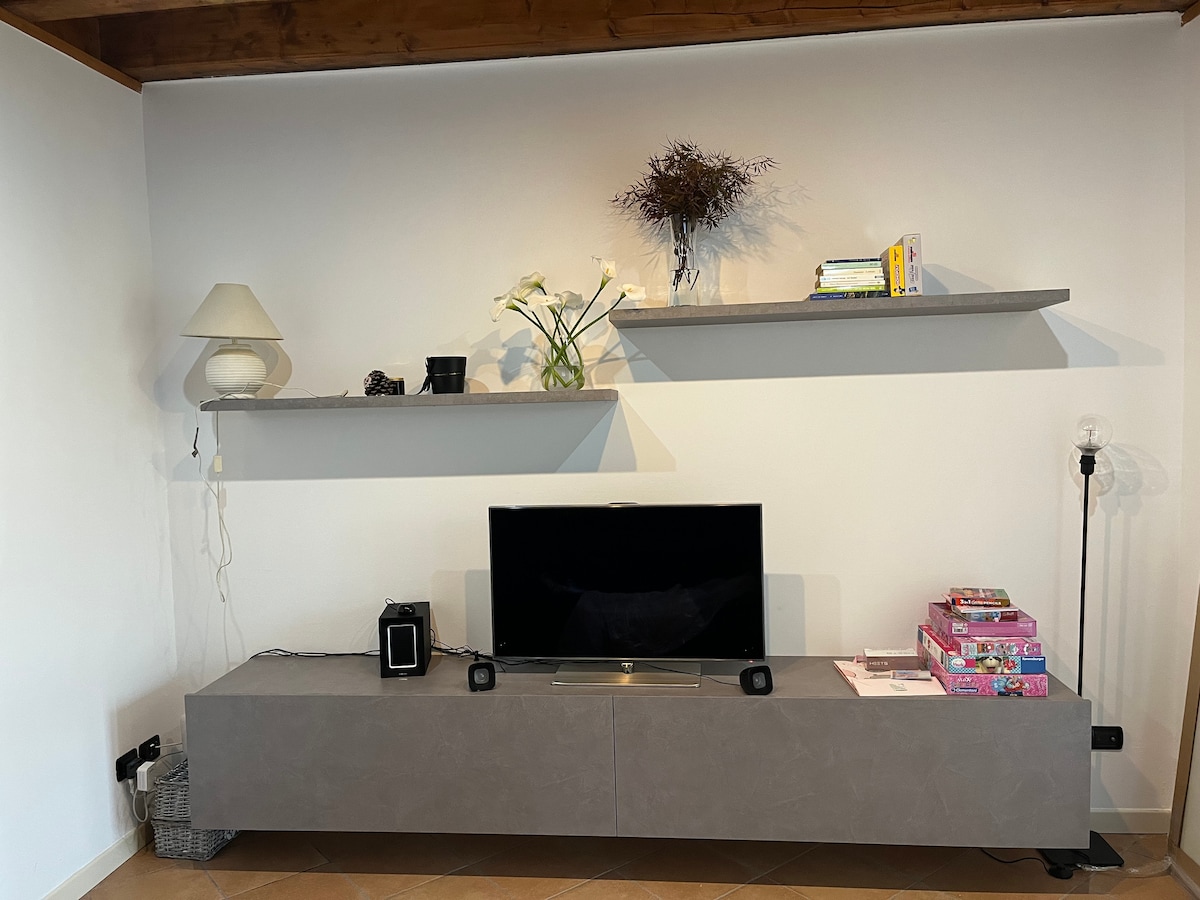 Successful Airbnb property: Smart & Cozy Apartment, Stunning Location in Manerba Del Garda