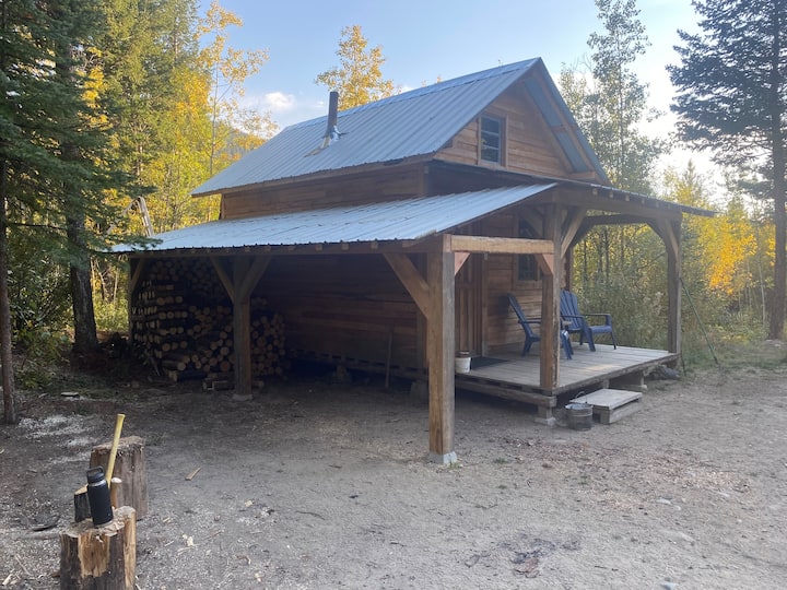 The Gladstone at Glen Robinson Cabins for Rent in Peachland, British