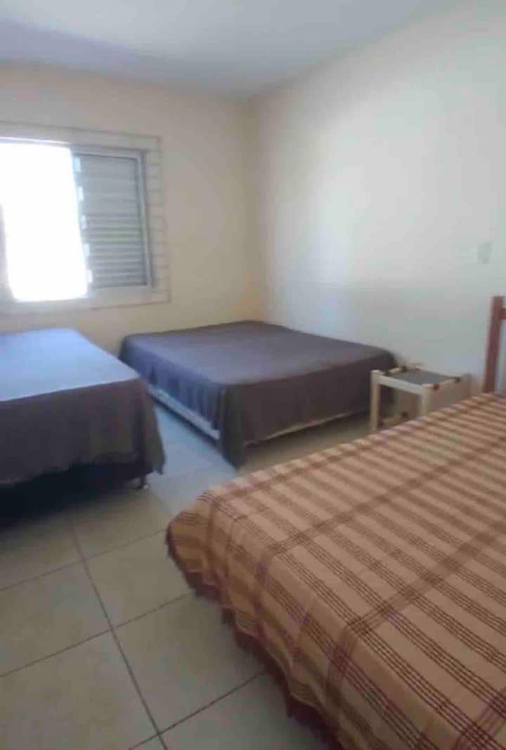 Spálňa 2, 3 manželské postele