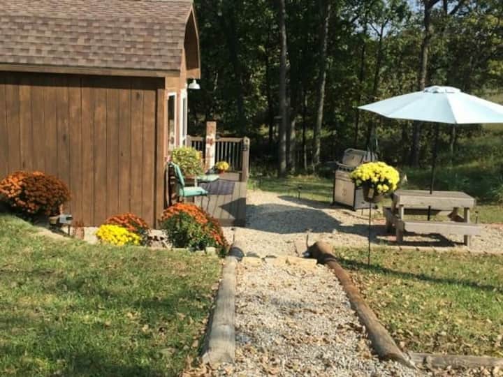 Barn Style Country Cottage Cabins for Rent in Mayetta, Kansas, United