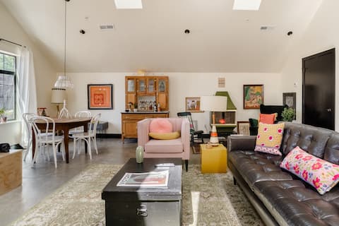 Top performing Airbnb: Sunny Highlands Home Brimming with Style in West Highland