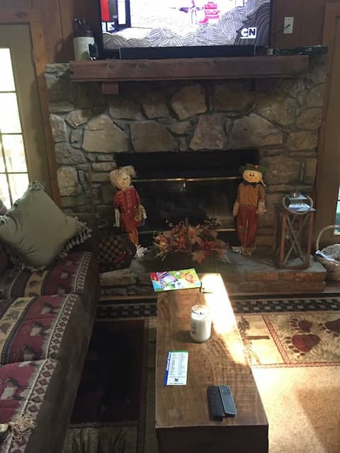 Top Airbnb: Cabin at PickWick Dam/Lake in Counce