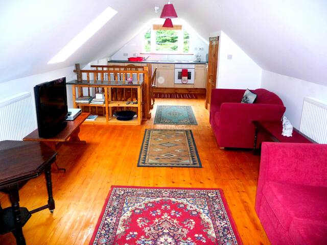 Croft Flat Kilgetty Tenby Pembrokeshire. Parking