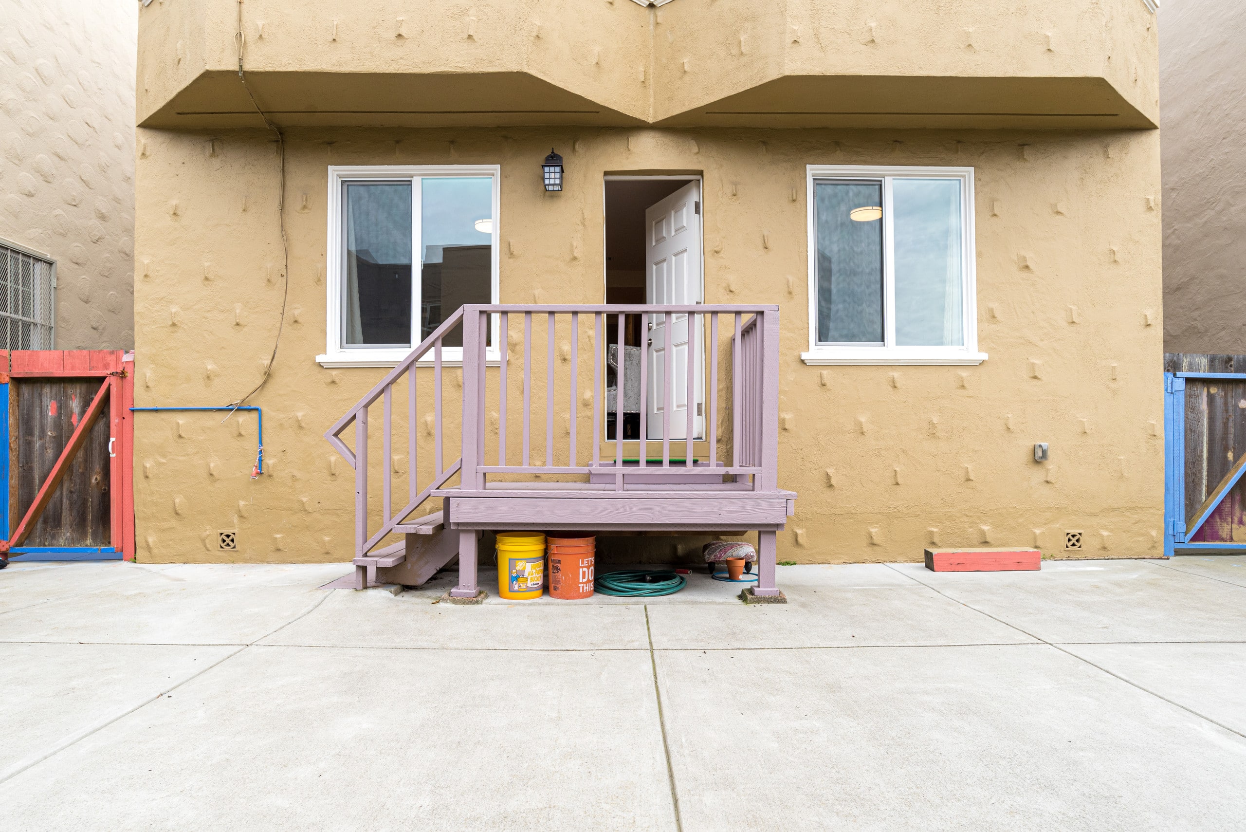 Relaxed 3B/2Ba Home with Private Parking - Image 32