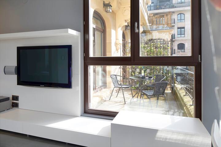 Basque by FeelFree Rentals gallery image 4