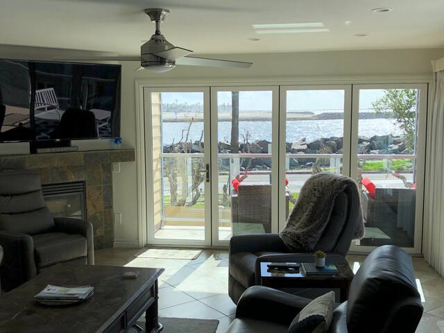 Beachfront-Ocean views!-Luxury AC Home on Sand! gallery image 3