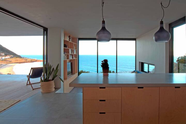 Modern home with breathtaking ocean views gallery image 5