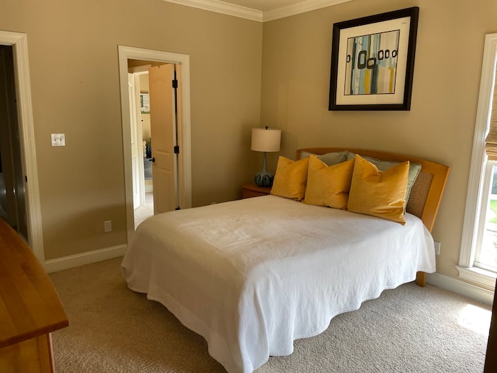 Chambre n °4. L'une des trois chambres du deuxième étage.