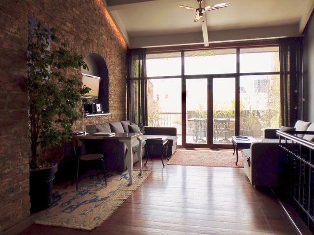 Penthouse Beyoglu: Elevator/lift-Terrace-View-AirC gallery image 4