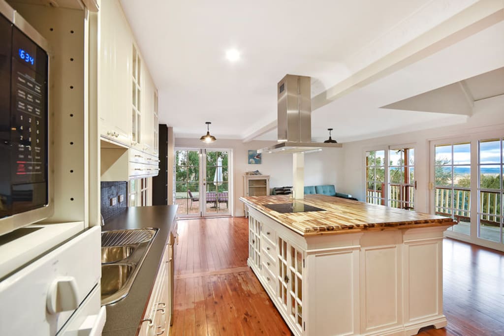 New kitchen off huge entertaining deck and MAGNIFICENT views over Mudgee.