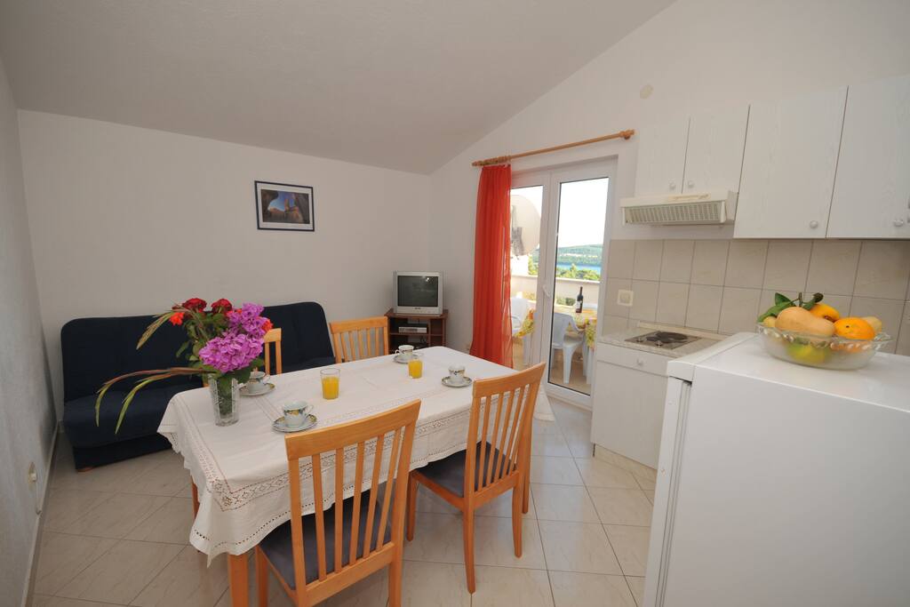 Livin room/dining area