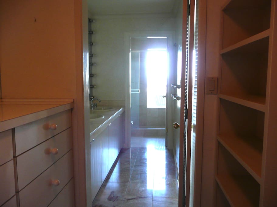 walk-in closet