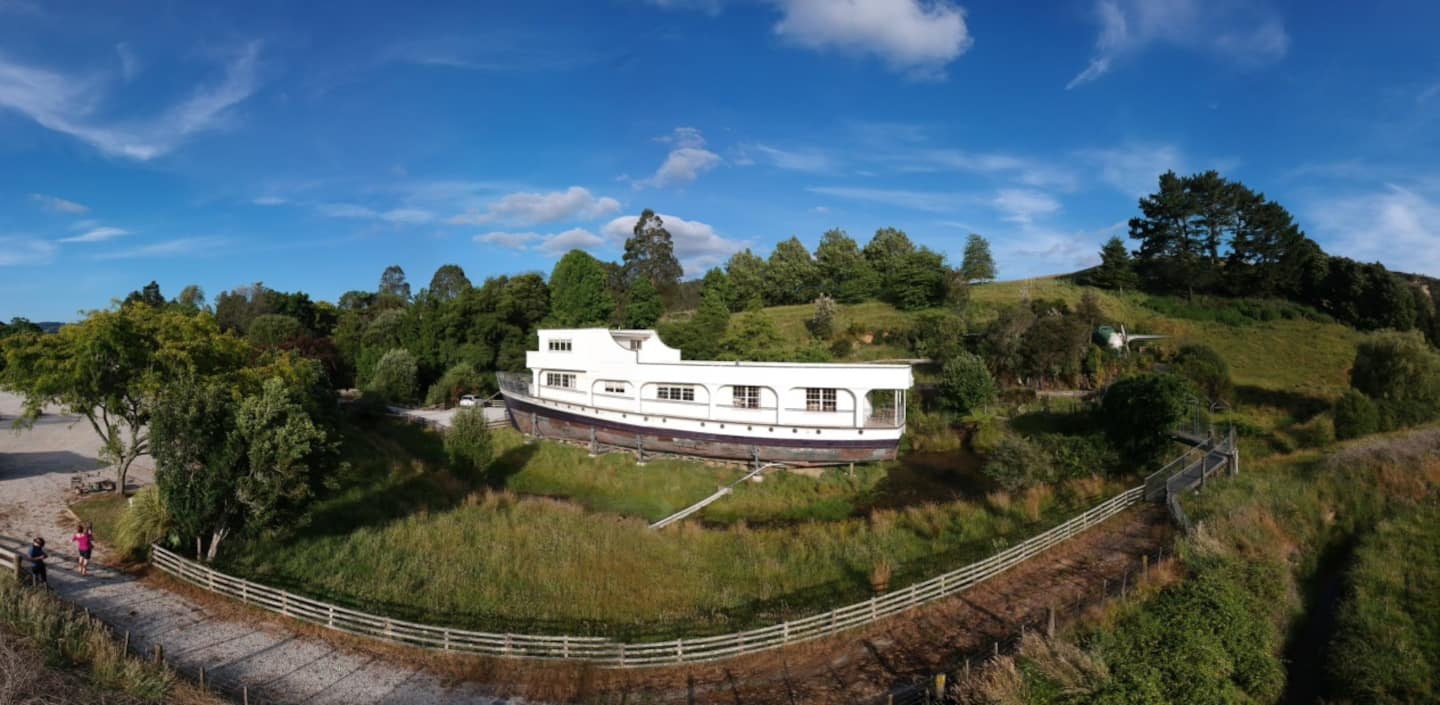 Waitomo Woodlyn Park Waitanic Endeavour Unit 4