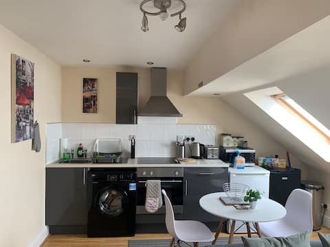 Top Airbnb: Loft Studio Apartment in Kensington And Fairfield