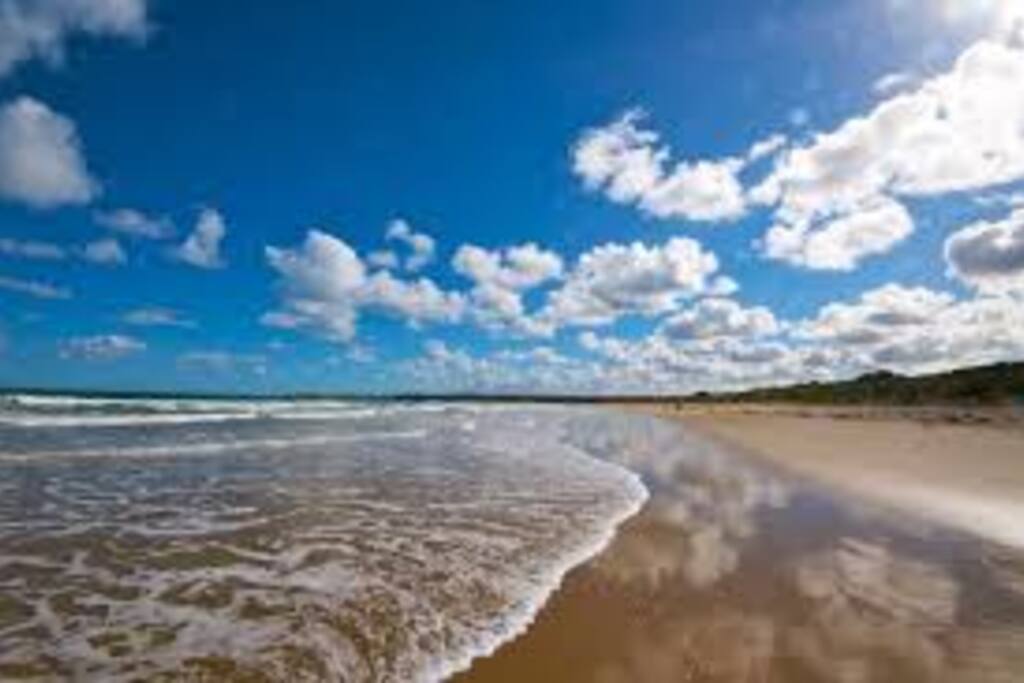 Whitesbeach 100m from house