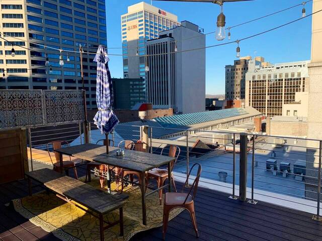 Armstrong Corset Lofts- 301-Downtown Arts District gallery image 4