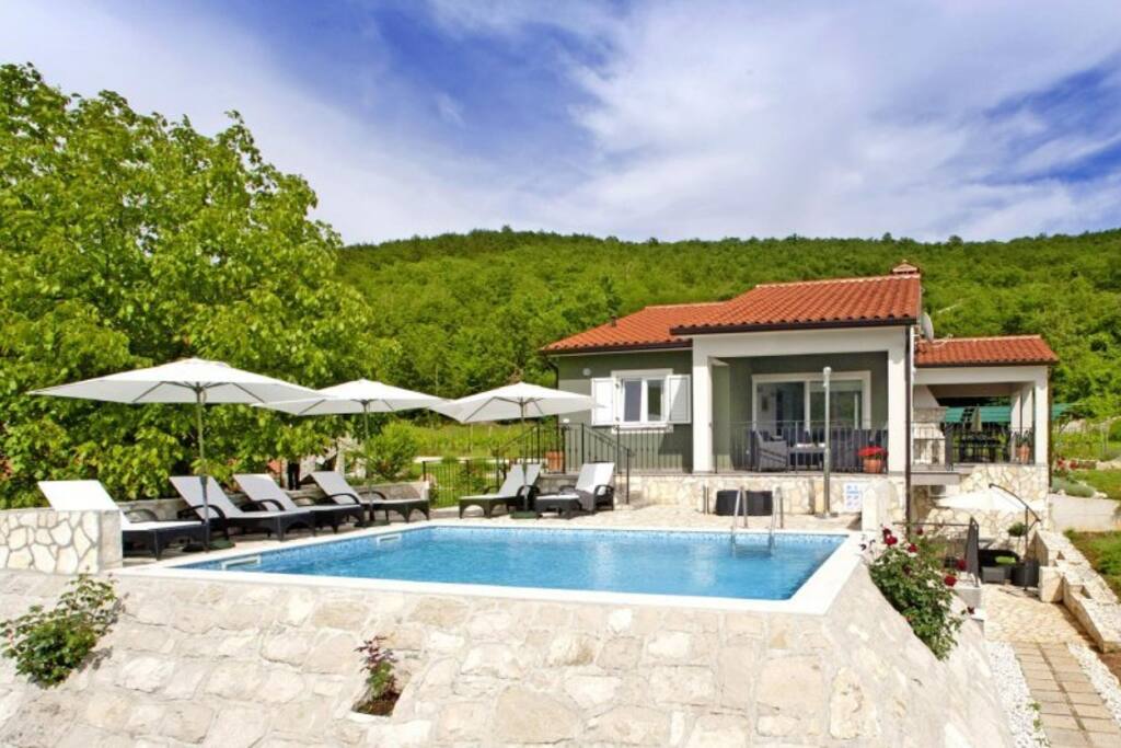 pool