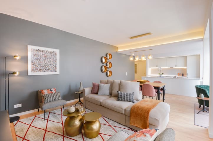 Relax in Luxury & Renovated Apartmnt in the Center