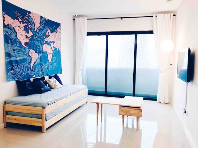 【Just Across CIQ】byⒽⓈ Breeze Cozy {JBCity} Getaway