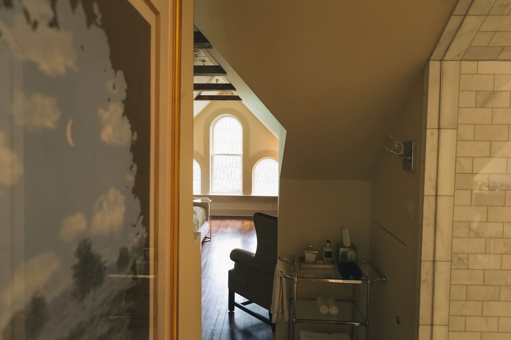 The Eaves entrance
