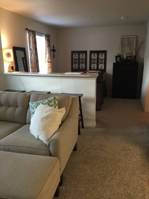 Bar area that splits Living Room and Bedroom and can also be used for eating