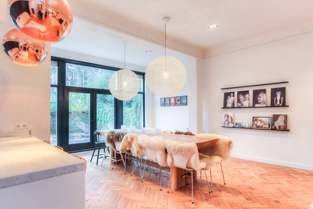 Ground floor:
Dining area