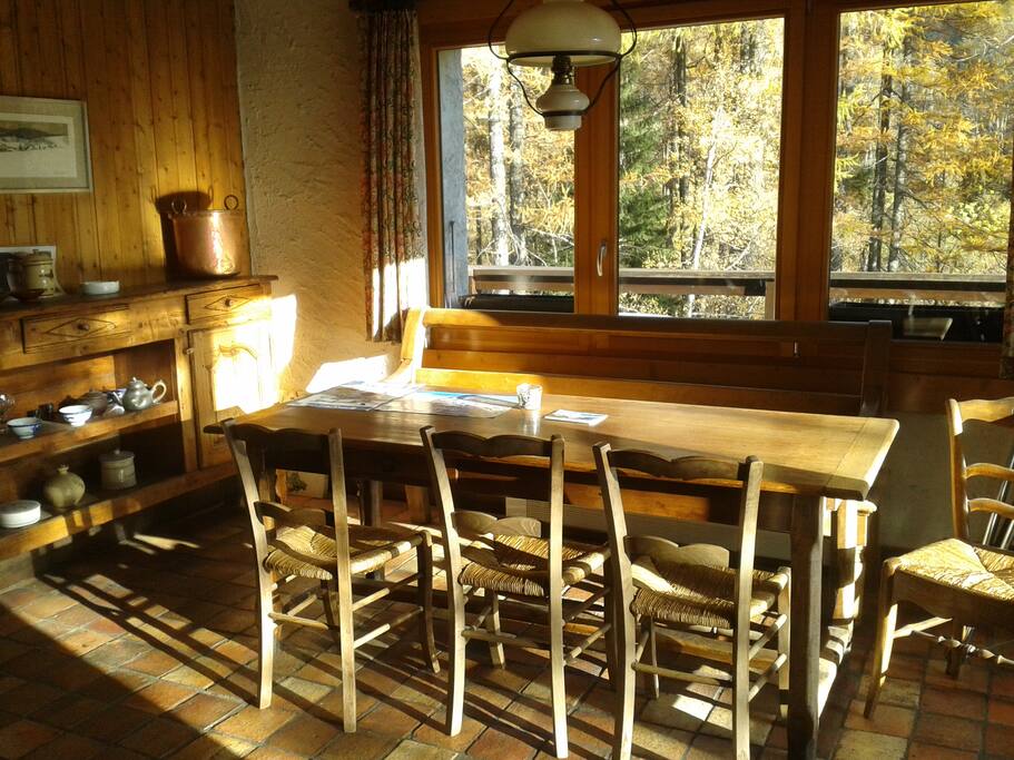 Coin repas du salon