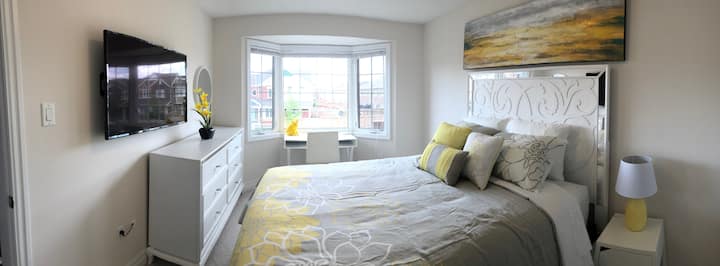 第二间卧室，标准双人床