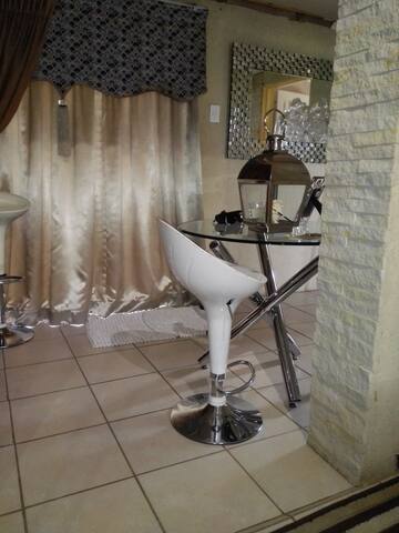 SISI  JUST FOLLOW THE STARS.