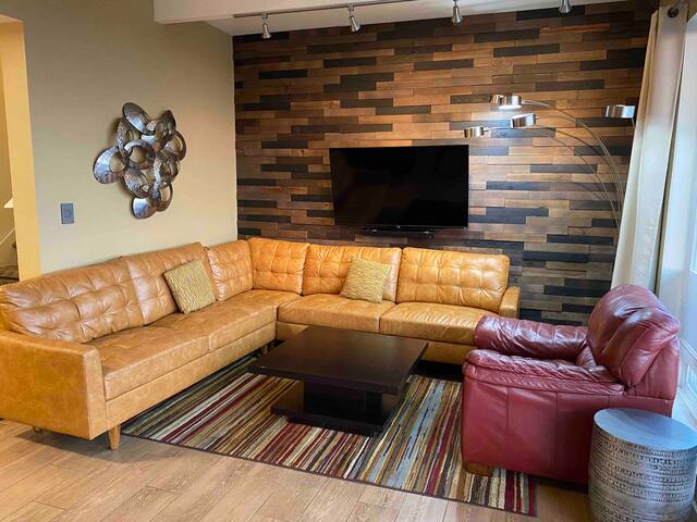 Jaw-Dropping Beach-Front Retreat! gallery image 4