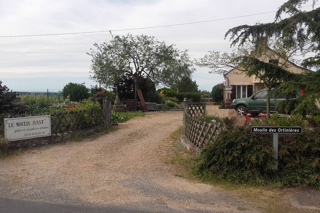 L'entrée du "Moulin Avant" par la route de Rablay