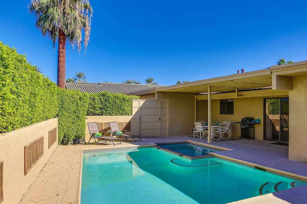 Private Desert Oasis
