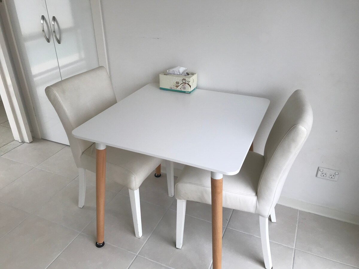 Successful Airbnb property: Luxury independent living with pool by the canal in Tweed Heads