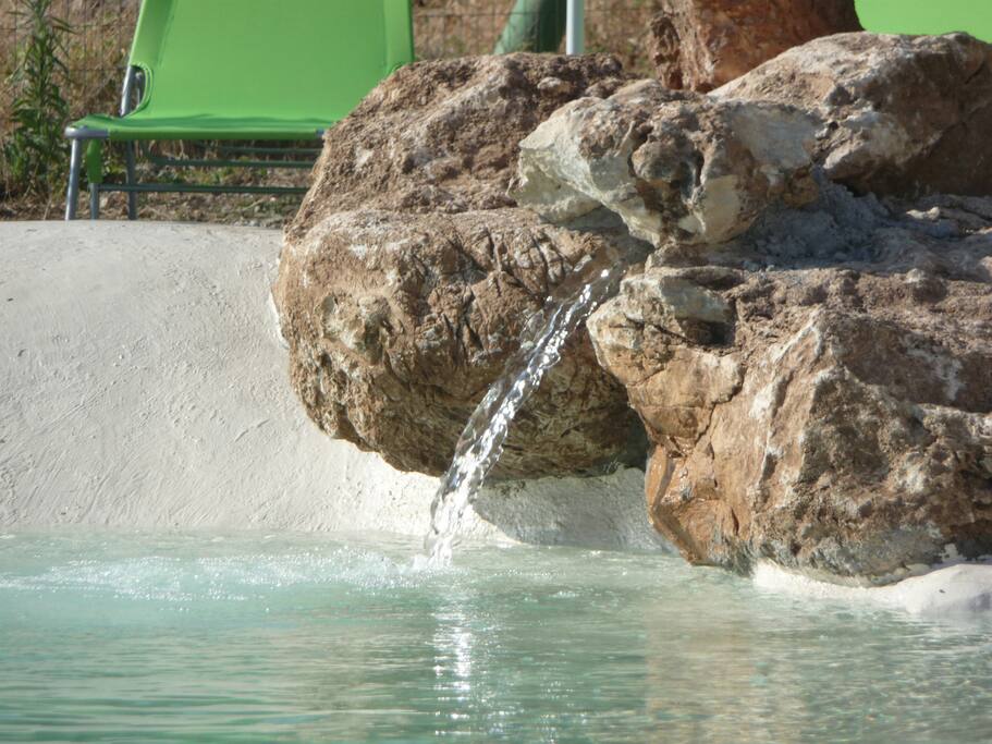 The fountain over the pool