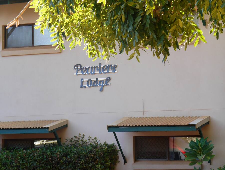 Entrance to Pearler's lodge
