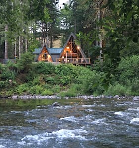 Treehouse on the Little North Fork