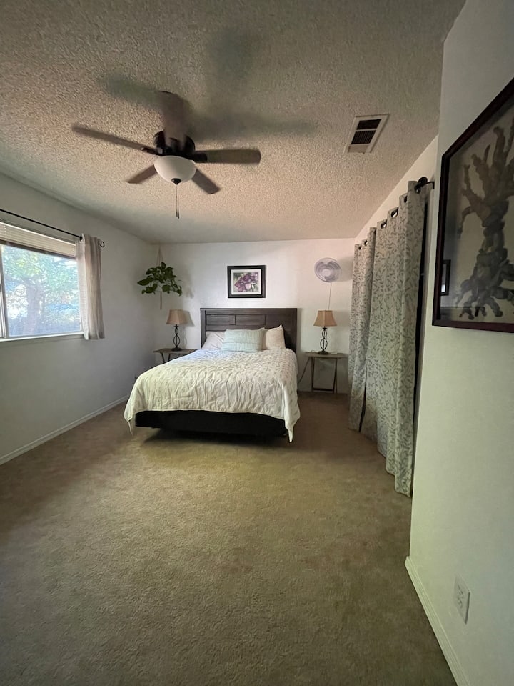 Master bedroom & shared common area in quiet home Houses for Rent in