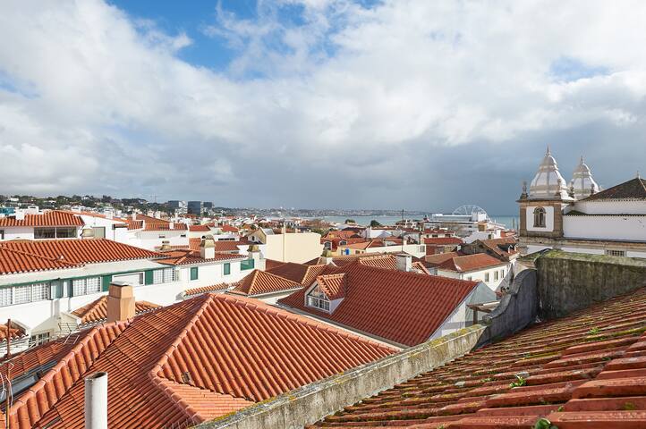 Art House _ 19th C Heritage villa_350m_ Cascais gallery image 3