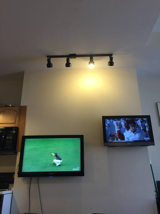 Awesome entertainment set up. Tons of channels available on both TVs so you can go in to sensory overload